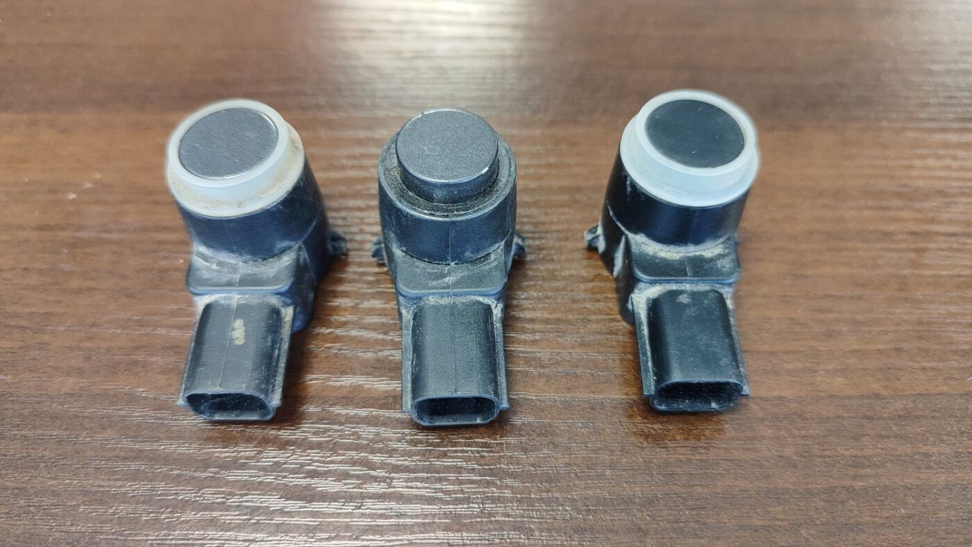 Parkošanās devējs priekš OPEL INSIGNIA SPORTS TOURER 2010