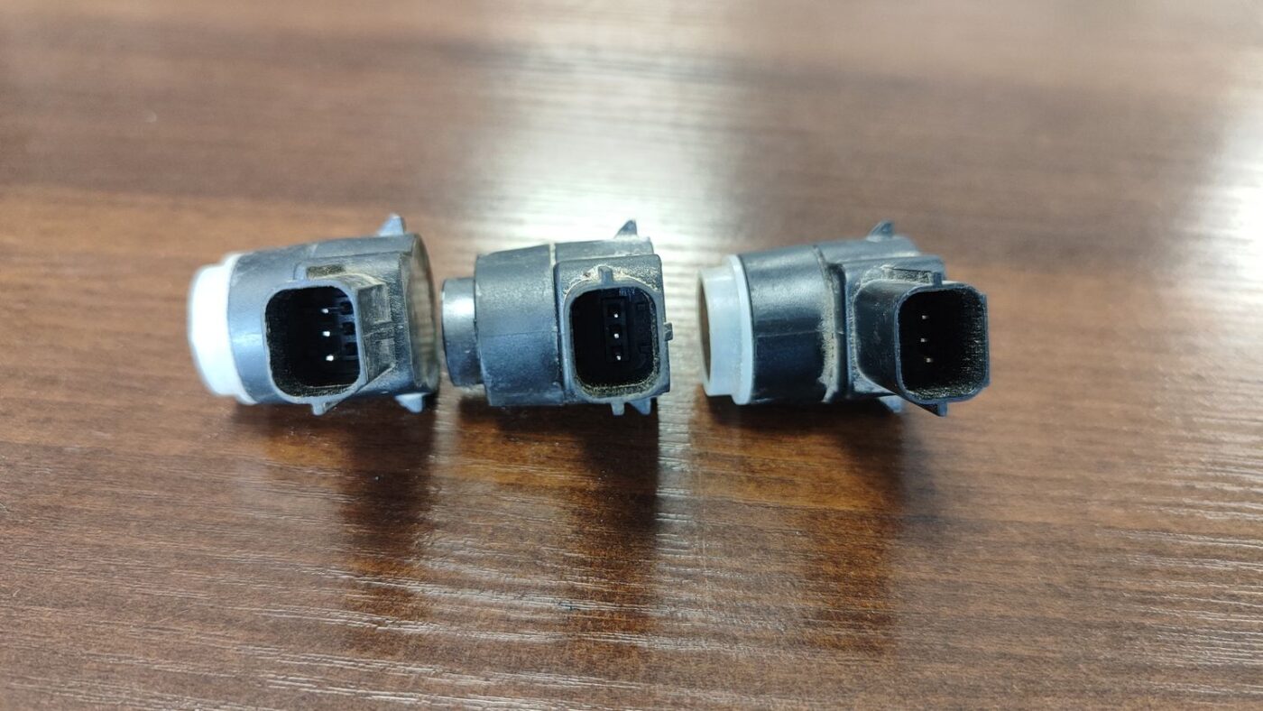 Parkošanās devējs priekš OPEL INSIGNIA SPORTS TOURER 2010