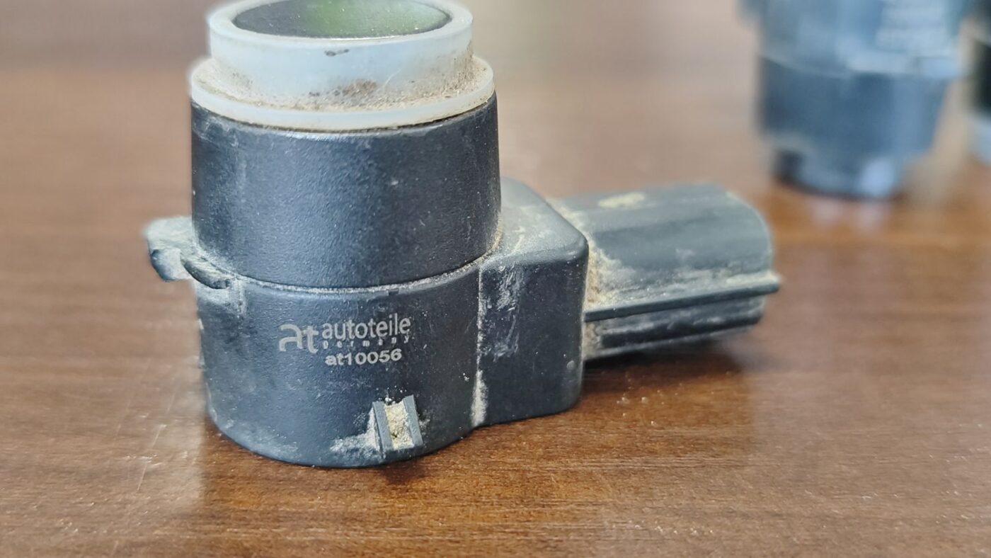 Parkošanās devējs priekš OPEL INSIGNIA SPORTS TOURER 2010