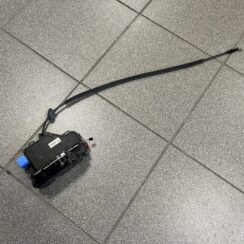 Aizmugurējo kreiso durvju slēdzene priekš VW TOURAN 2005