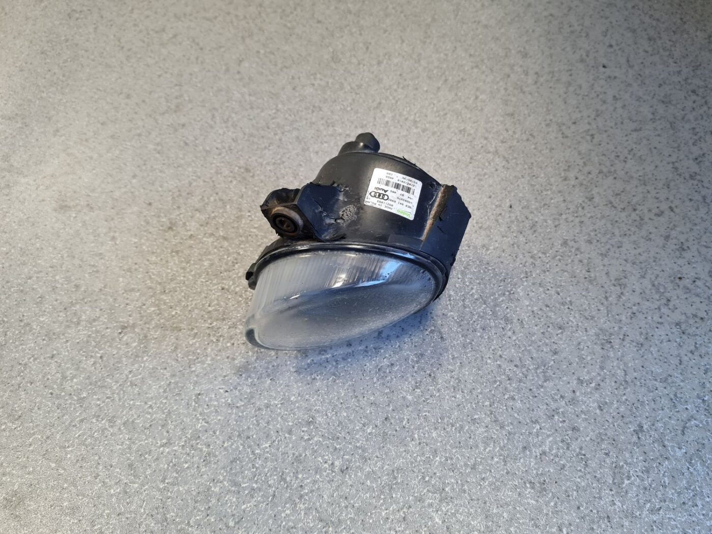 Miglas lukturis priekšā pa kreisi priekš AUDI A4 2008 AVANT 1 Miglas lukturis priekšā pa kreisi priekš AUDI A4 2008 AVANT