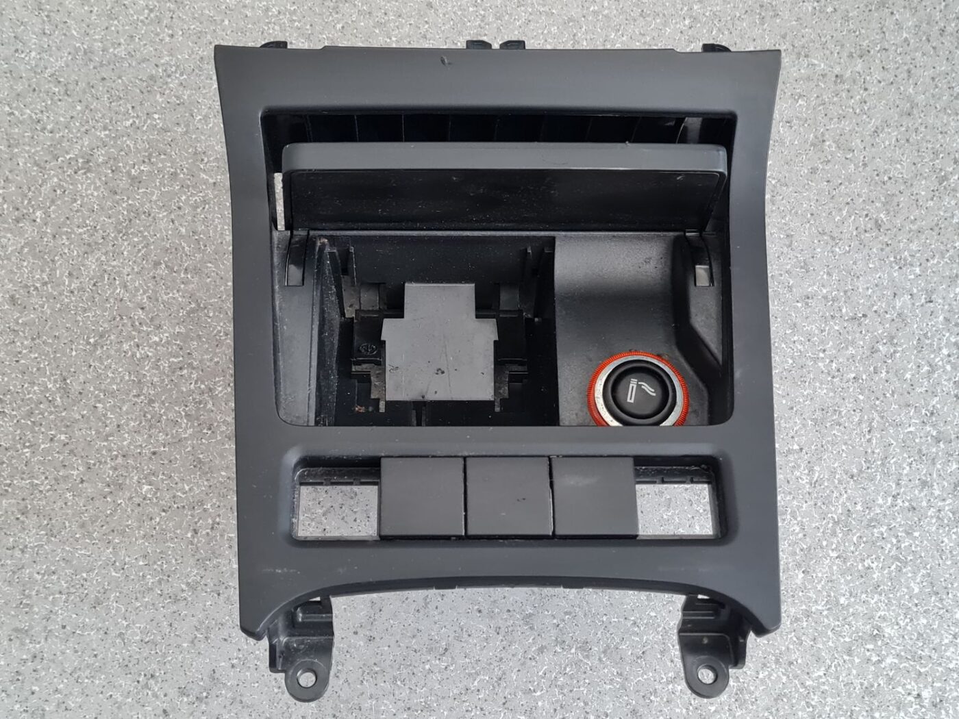 Pelnu trauks priekš VW GOLF VARIANT 2012