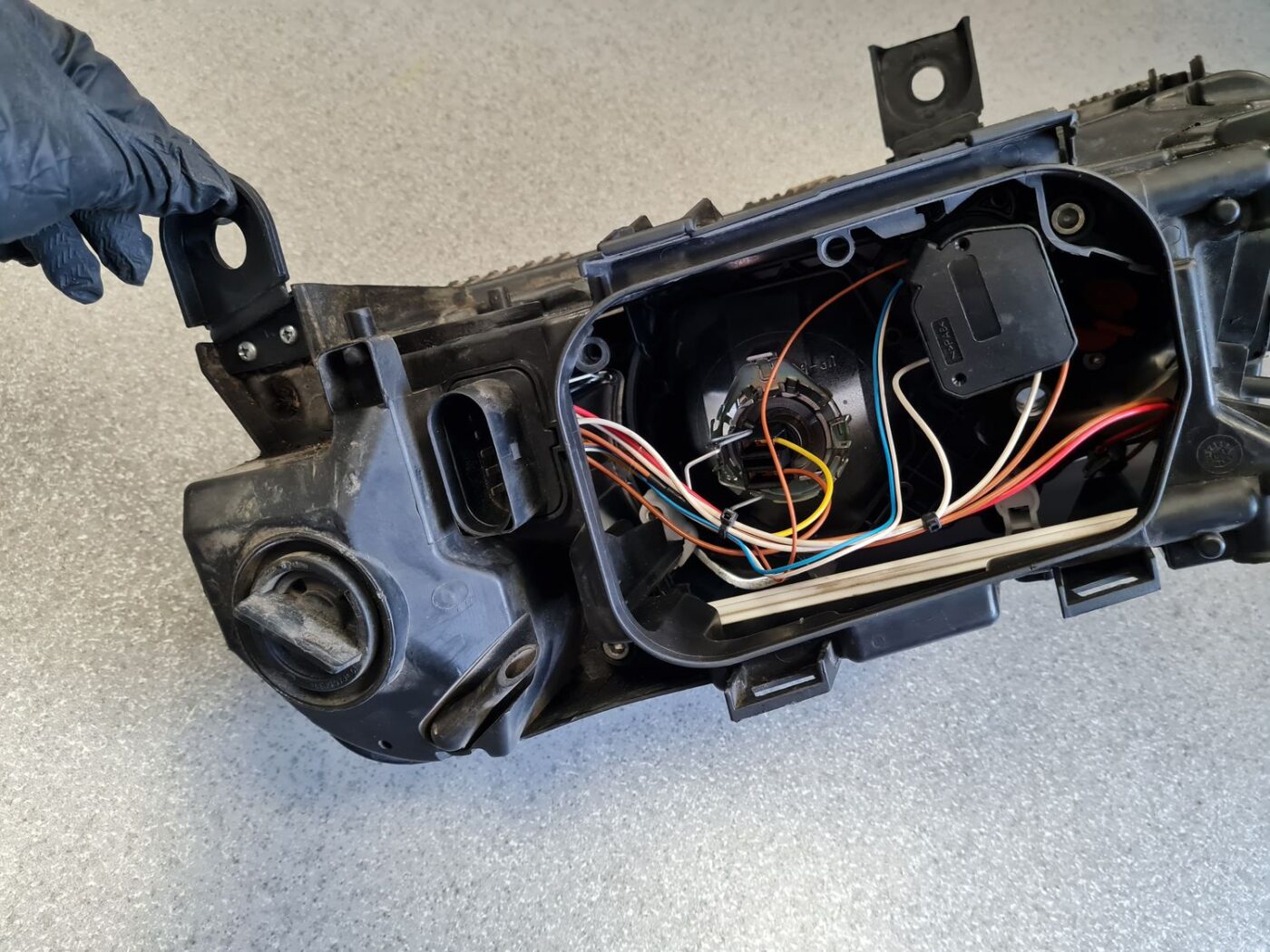 Priekšējais labais lukturis priekš AUDI A6 2008 5 Priekšējais labais lukturis priekš AUDI A6 2008