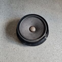 Durvju skaļrunis, apakšā priekš VW GOLF IV 1999