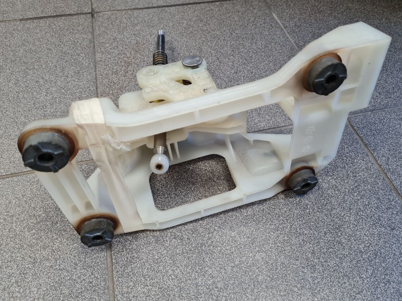 Ātrumu pārslēgšanas slēdzis priekš KIA CEED 2007