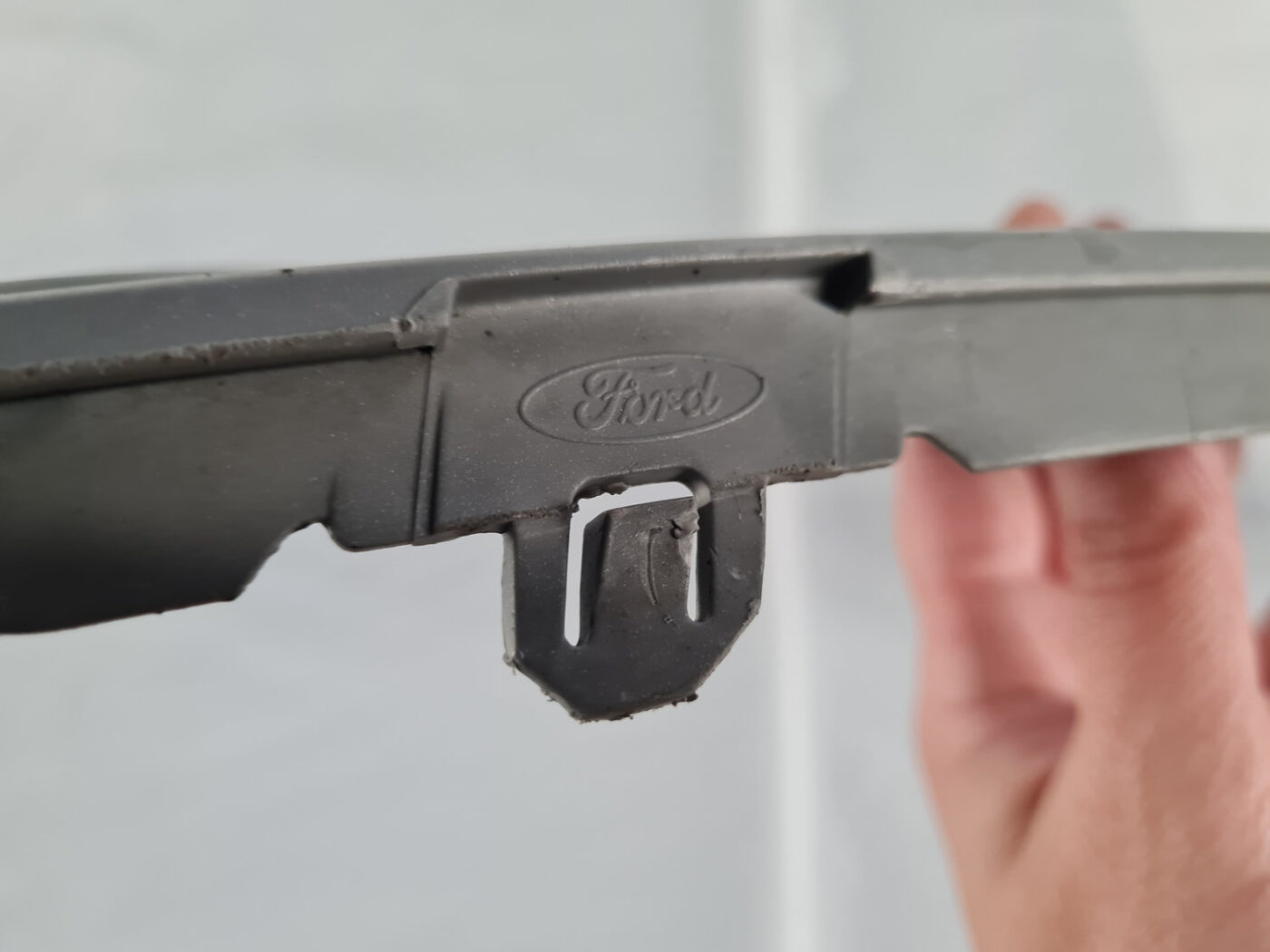 Bufera reste priekš FORD MONDEO 2007 4 Bufera reste priekš FORD MONDEO 2007