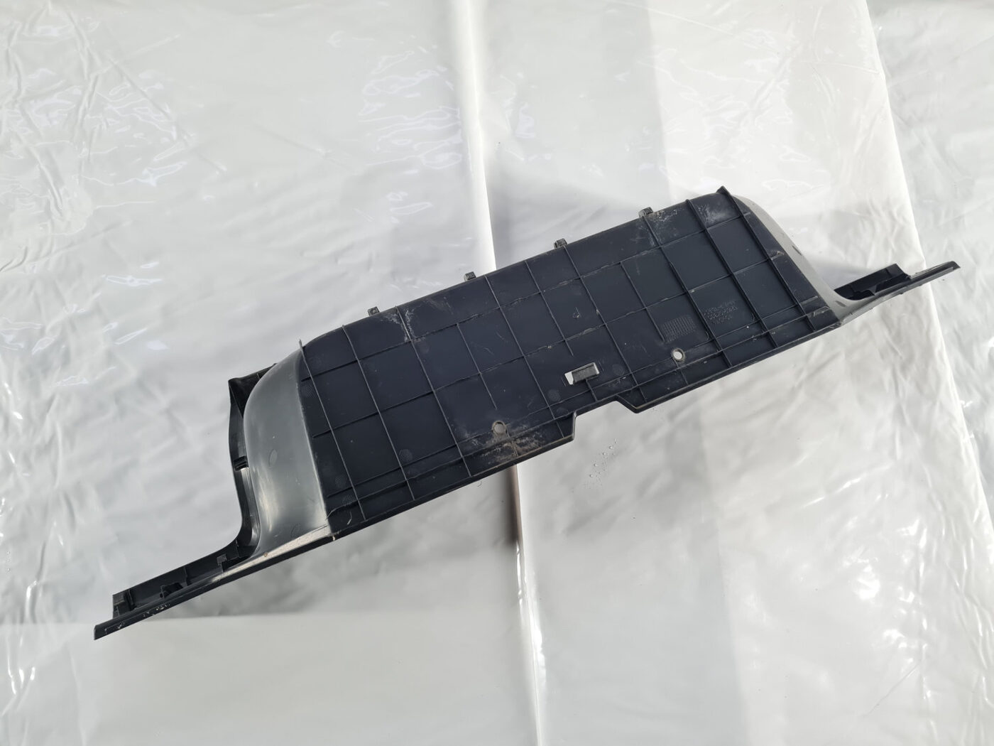 Aizmugurēja bufera uzlika priekš Toyota Hilux 2016- 521590K300 11 Aizmugurēja bufera uzlika priekš Toyota Hilux 2016- 521590K300