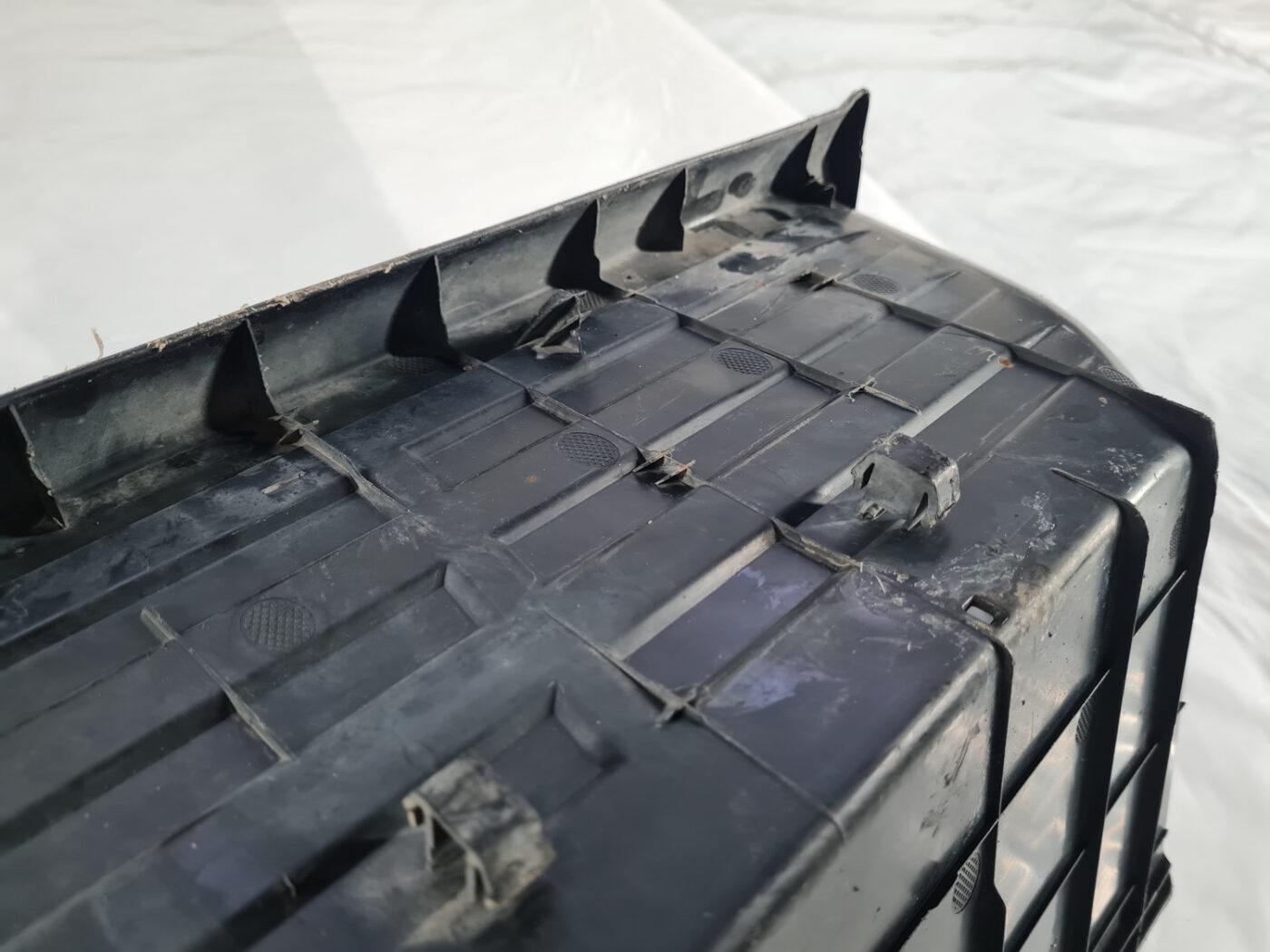 Aizmugurēja bufera uzlika priekš Toyota Hilux 2016- 521590K300 6 Aizmugurēja bufera uzlika priekš Toyota Hilux 2016- 521590K300