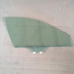 Priekšējo labo durvju stikls priekš SUBARU LEGACY 2009