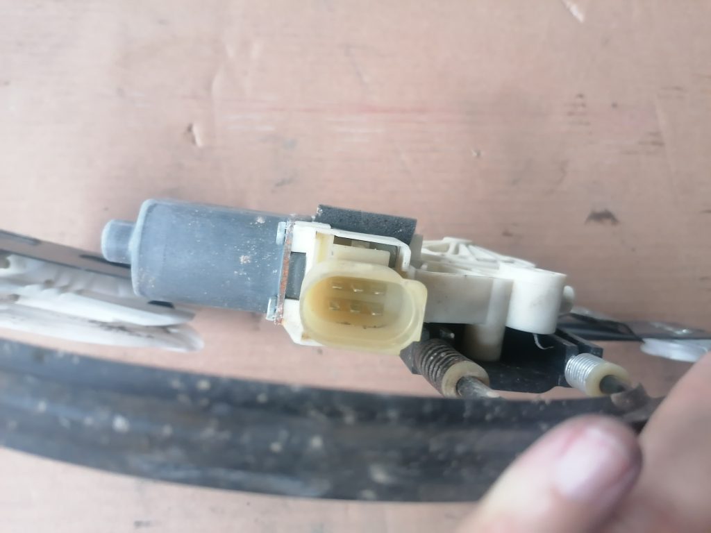 Stikla pacelšanas mehānisms aizmugurējais kreisais priekš FORD S-MAX 2006-2015 130822286 3 Stikla pacelšanas mehānisms aizmugurējais kreisais priekš FORD S-MAX 2006-2015 130822286