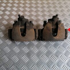 Priekšējais kreisais suports priekš VOLVO C30 2008 TURQUOISE