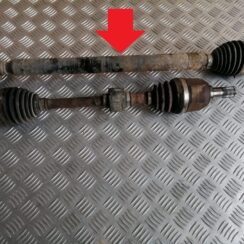 Pusass priekšēja labā priekš HYUNDAI I30 2012