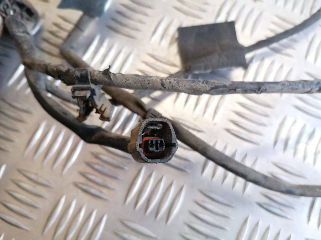 Pārkošanas devēju vads priekš CITROEN C-CROSSER 2009