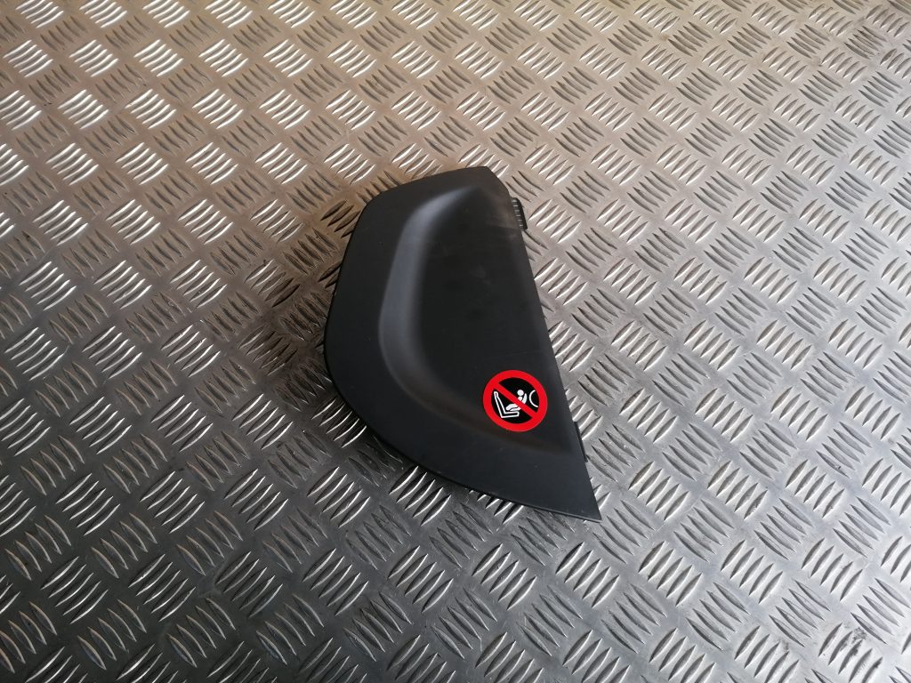 Mērinstrumentu paneļa sānu apdare priekš VOLVO XC70 2007