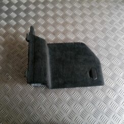 Bagāžnieka nodalījuma sānu apdares lūka priekš VOLVO XC70 2007