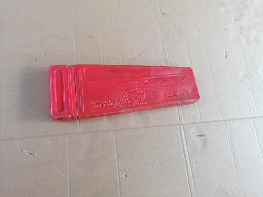 Brīdinājuma trīsstūris priekš OPEL ASTRA H 2005 2 Brīdinājuma trīsstūris priekš OPEL ASTRA H 2005