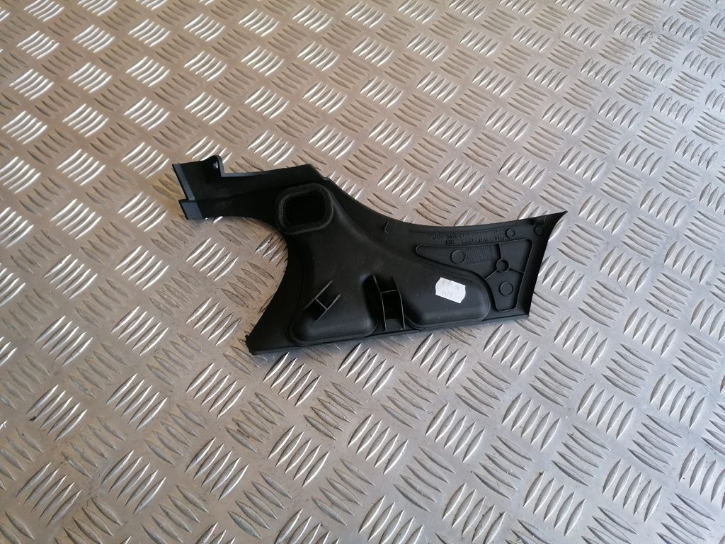 Centrālās konsoles (apdares) sānu panelis priekš OPEL ZAFIRA 2004 2 Centrālās konsoles (apdares) sānu panelis priekš OPEL ZAFIRA 2004