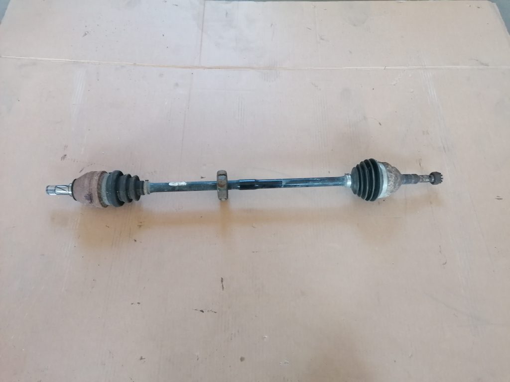 Pusass priekšēja labā priekš OPEL ZAFIRA 2004