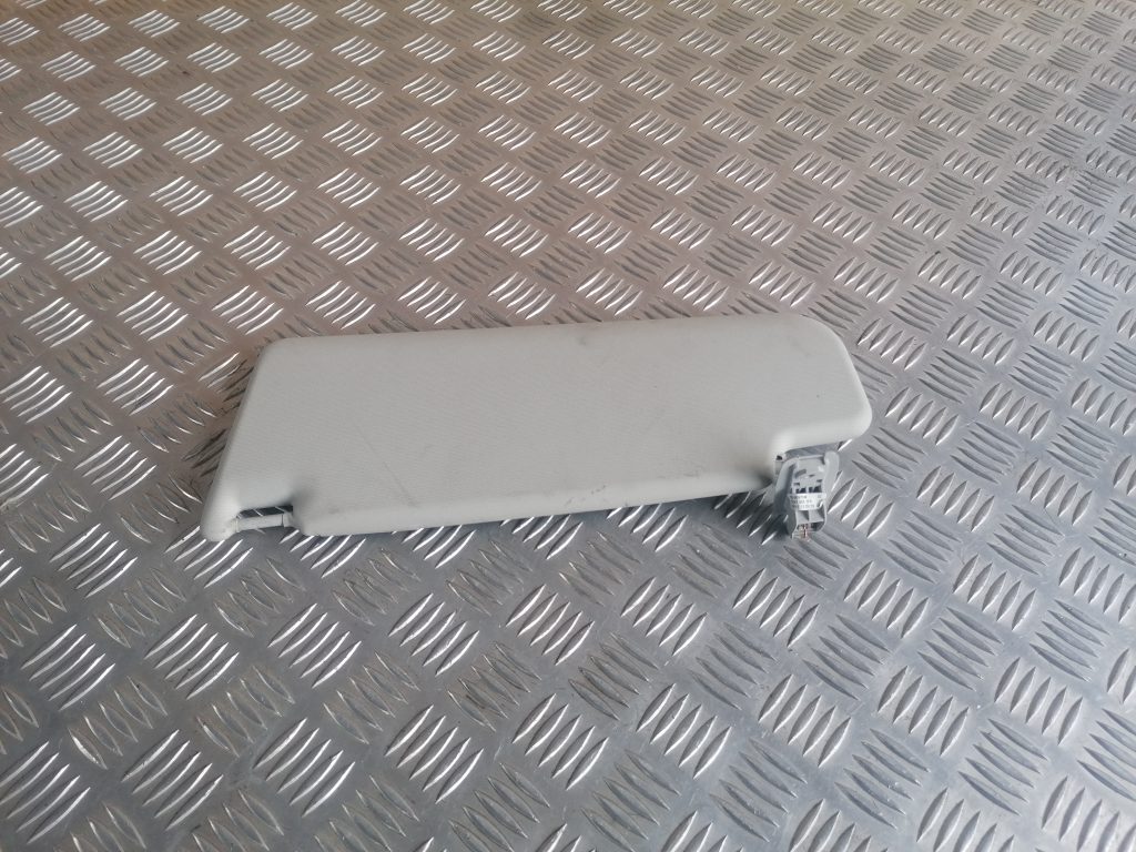 Saules aizsargs priekš VW GOLF VARIANT 2012 2 Saules aizsargs priekš VW GOLF VARIANT 2012