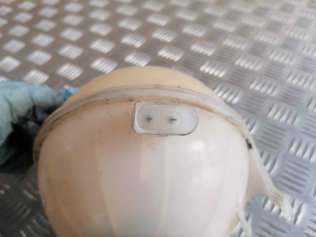 Dzesēšanas šķidruma tvertne priekš VW GOLF VARIANT 2012