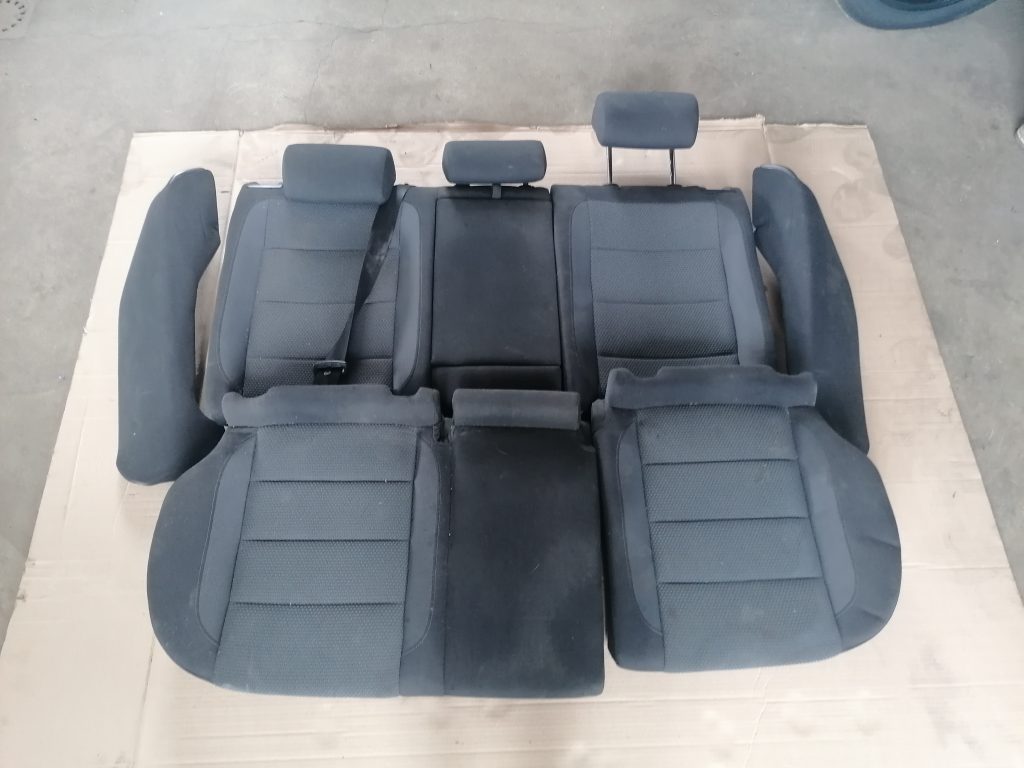 Sēdekļu komplekts priekš VW GOLF VARIANT 2012 1 Sēdekļu komplekts priekš VW GOLF VARIANT 2012