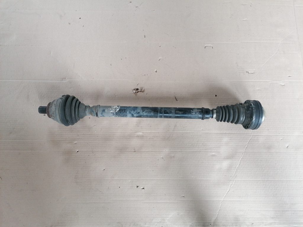 Pusass priekšējā kreisā priekš VW GOLF VARIANT 2012 1 Pusass priekšējā kreisā priekš VW GOLF VARIANT 2012