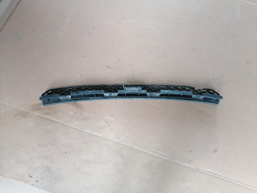 Bufera reste priekš VW GOLF VARIANT 2012 2 Bufera reste priekš VW GOLF VARIANT 2012