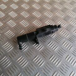 Lukturu mazgātāja sprausla priekš VW GOLF VARIANT 2012