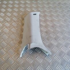 Aizmugurējas salona statnes apdare priekš VW GOLF VARIANT 2012