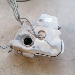 Degvielas tvertne priekš VW GOLF VARIANT 2012