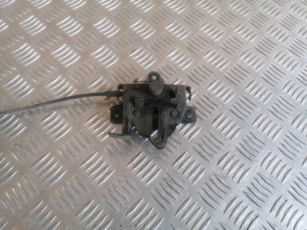 Pārsega slēdzene priekš KIA CEED 2007 2 Pārsega slēdzene priekš KIA CEED 2007