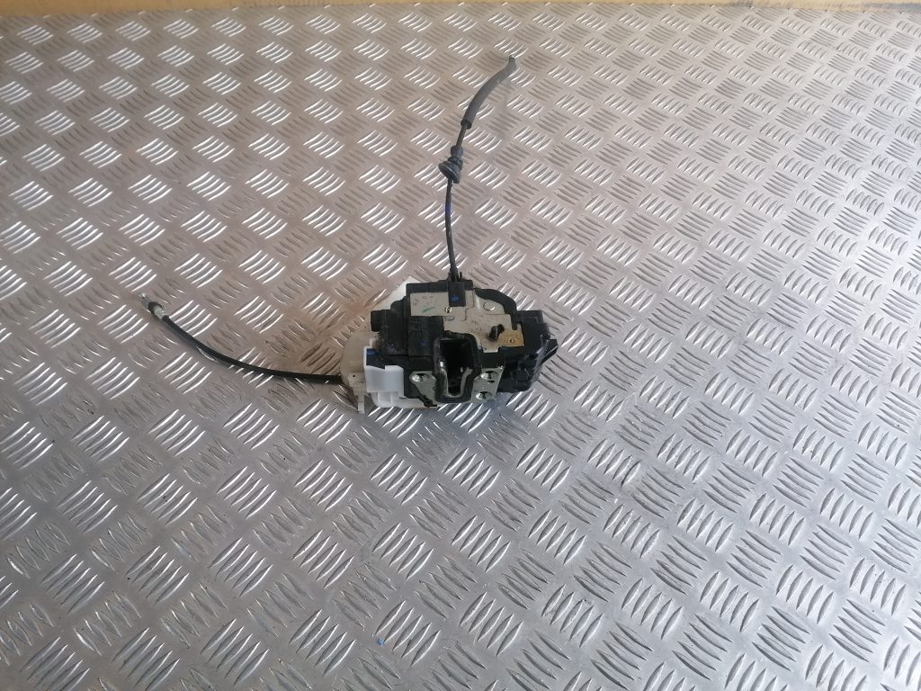 Aizmugurējo kreiso durvju slēdzene priekš KIA CEED 2007