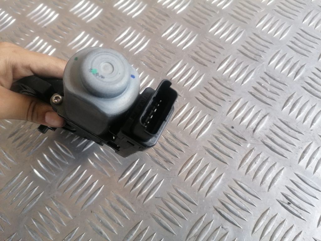 Elektrisko stiklu motors priekš KIA CEED 2007