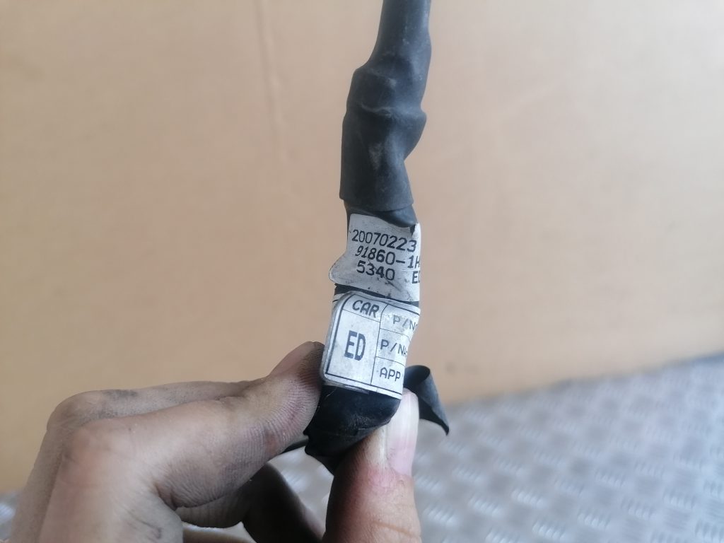 Negatīvais elektrovads priekš KIA CEED 2007 2 Negatīvais elektrovads priekš KIA CEED 2007