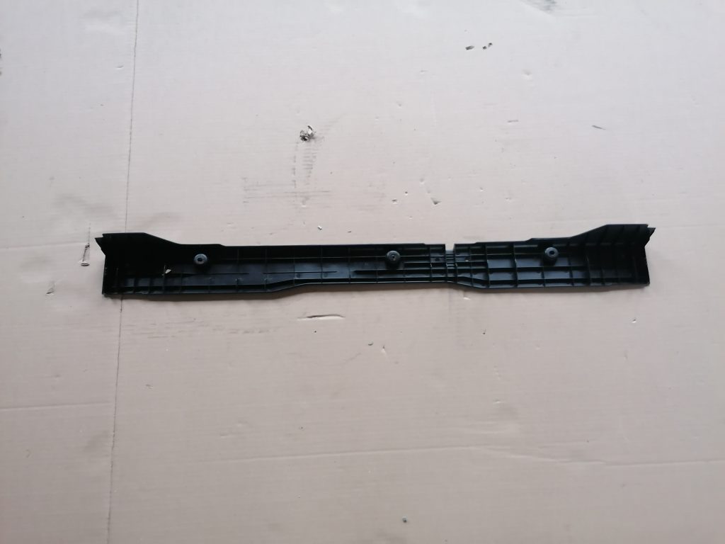 Bagāžnieka vāka liela apdare priekš KIA CEED 2007