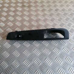 Pasažiera durvju slēdža pogas priekš KIA CEED 2007