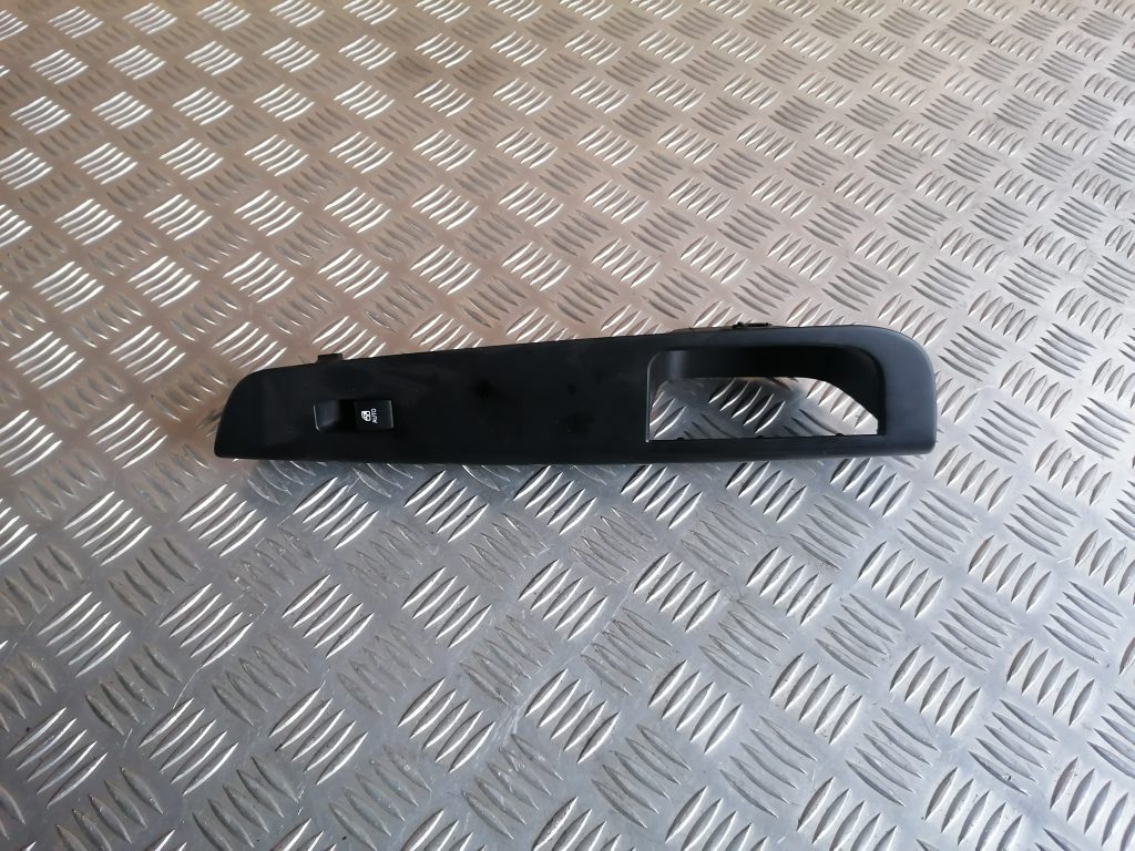 Pasažiera durvju slēdža pogas priekš KIA CEED 2007 1 Pasažiera durvju slēdža pogas priekš KIA CEED 2007