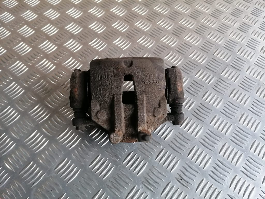 Priekšējais kreisais suports priekš KIA CEED 2007 1 Priekšējais kreisais suports priekš KIA CEED 2007