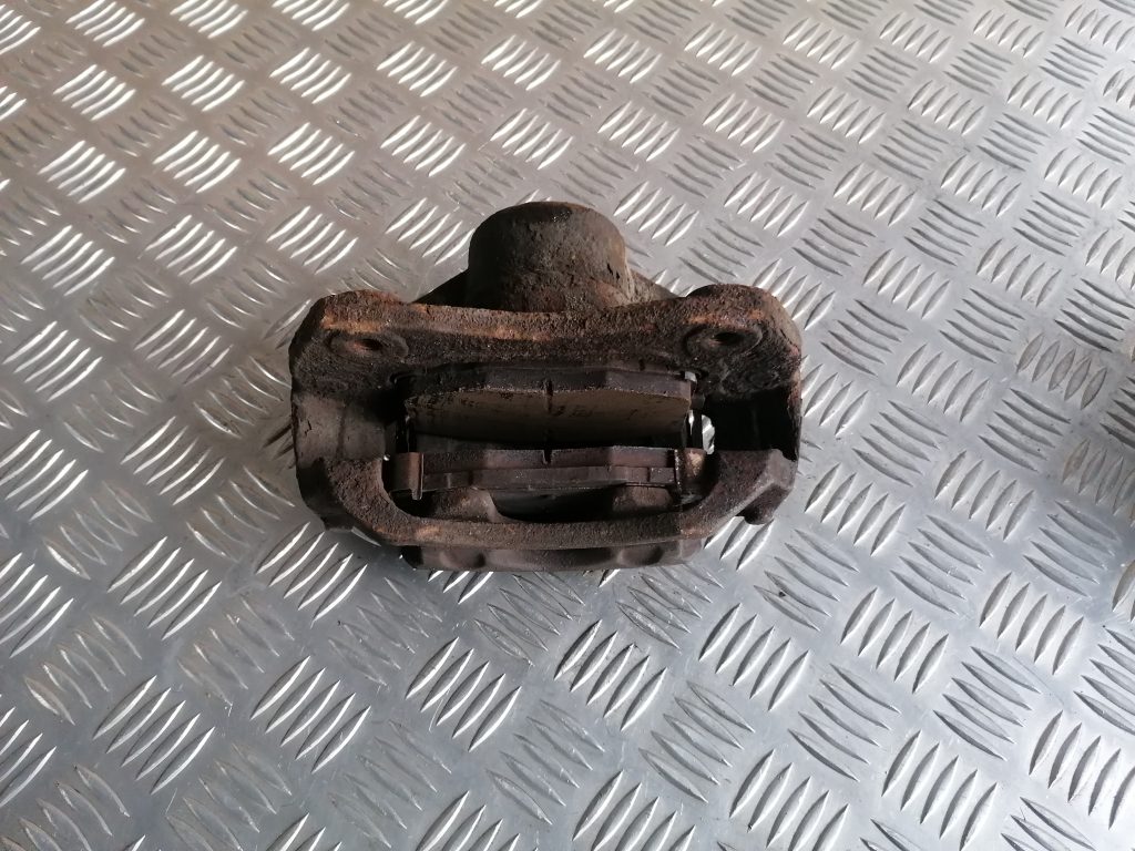 Priekšējais kreisais suports priekš KIA CEED 2007 2 Priekšējais kreisais suports priekš KIA CEED 2007