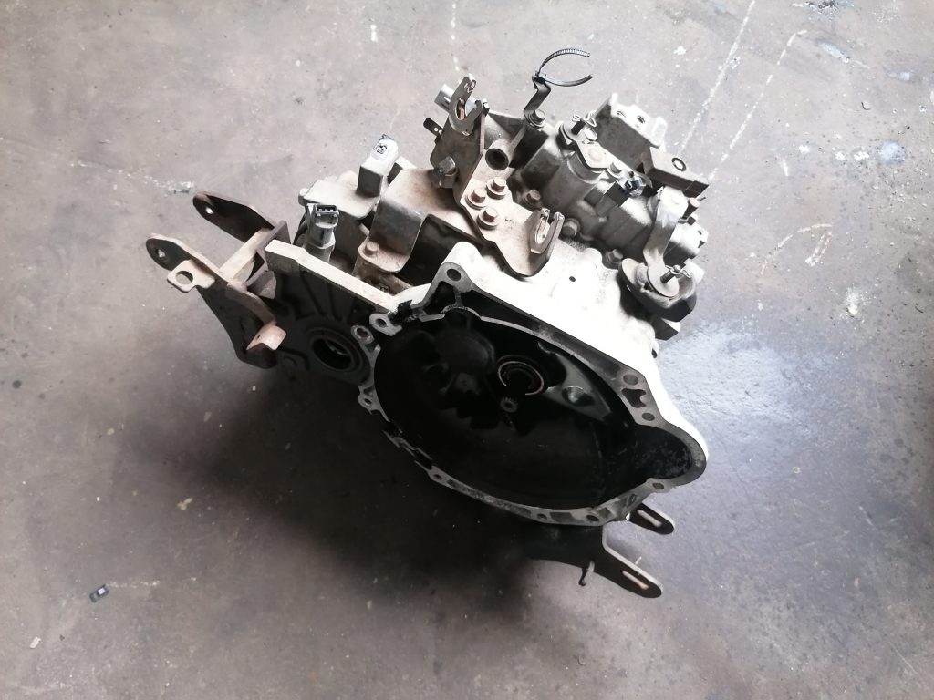 Mehāniska pārnesumkārba priekš KIA CEED 2007 1 Mehāniska pārnesumkārba priekš KIA CEED 2007