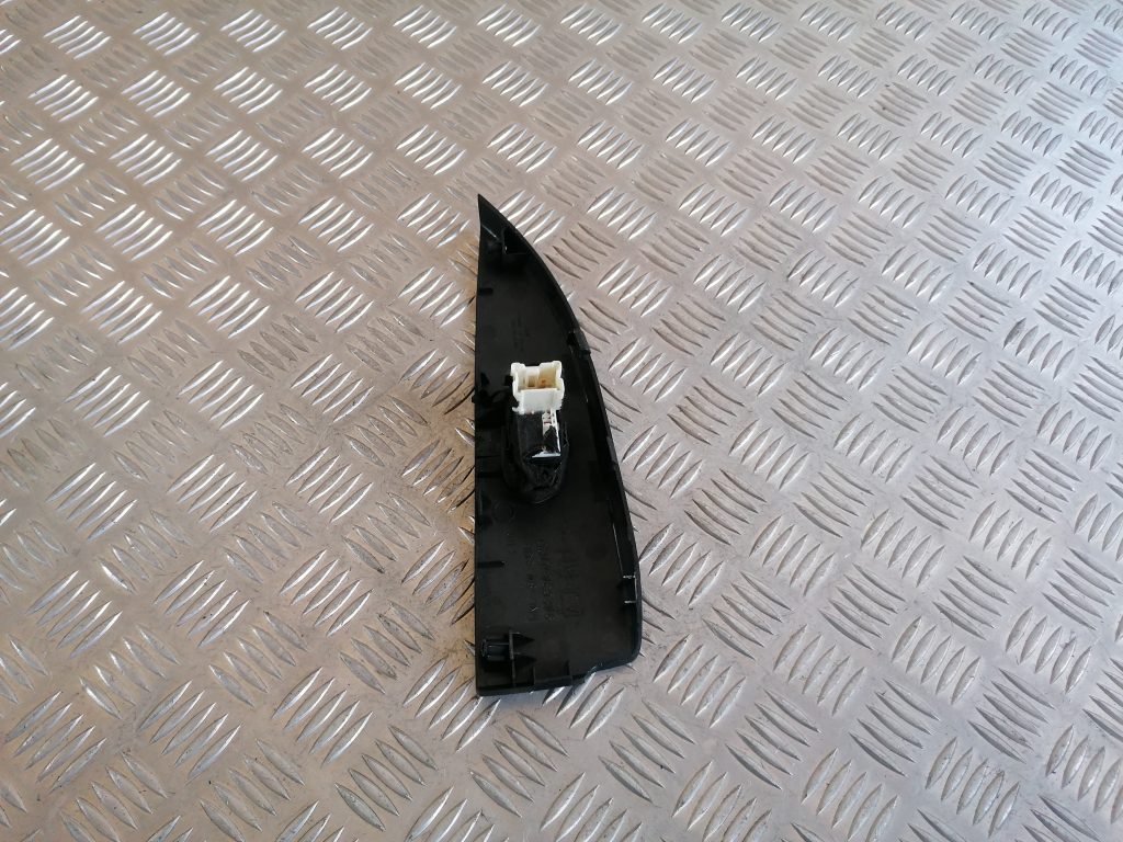 Pasažiera durvju slēdža pogas priekš SUBARU LEGACY 2009