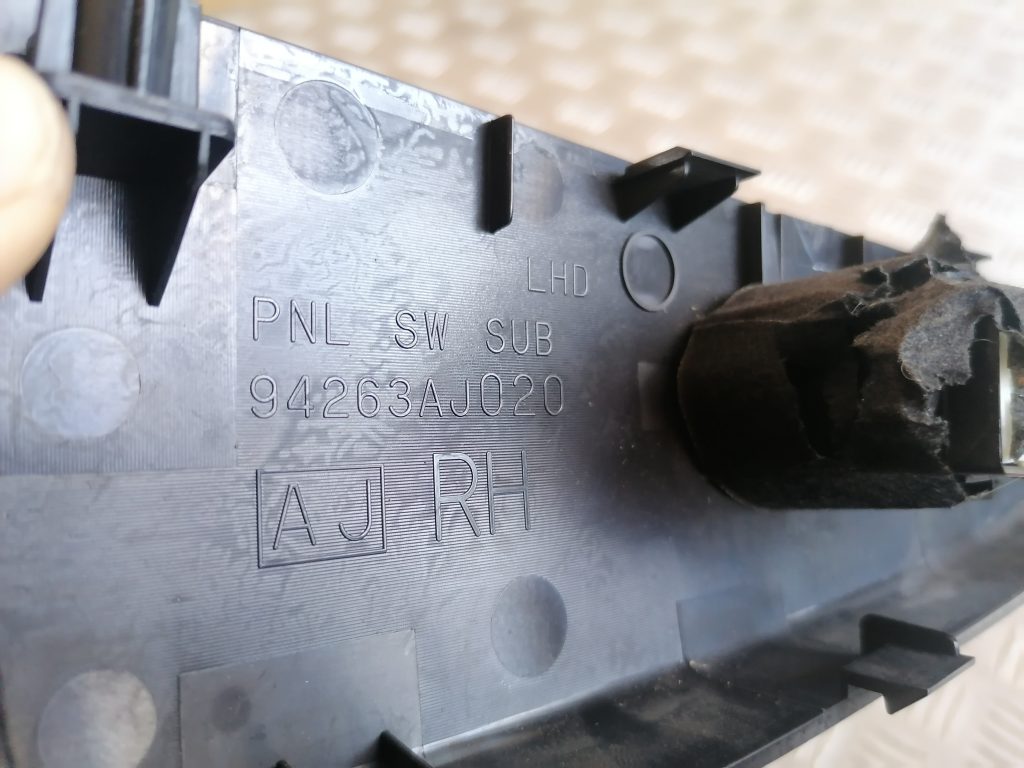 Pasažiera durvju slēdža pogas priekš SUBARU LEGACY 2009