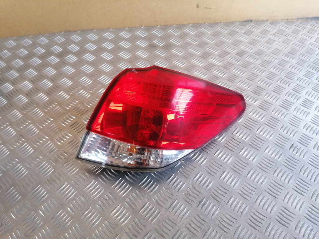 Aizmugurējais labais lukturis priekš SUBARU LEGACY 2009 1 Aizmugurējais labais lukturis priekš SUBARU LEGACY 2009
