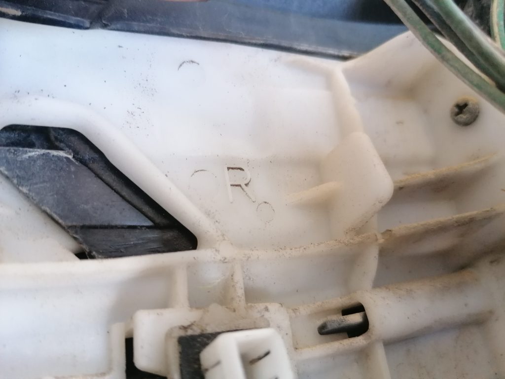 Aizmugurējais labais lukturis priekš SUBARU LEGACY 2009 4 Aizmugurējais labais lukturis priekš SUBARU LEGACY 2009