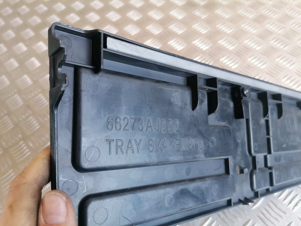 Mērinstrumentu paneļa iekšējā plastmasa priekš SUBARU LEGACY 2009 3 Mērinstrumentu paneļa iekšējā plastmasa priekš SUBARU LEGACY 2009