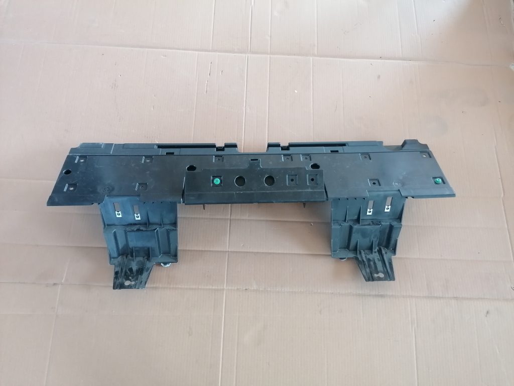 Bagāžnieka nodalījuma plastmasa priekš SUBARU LEGACY 2009