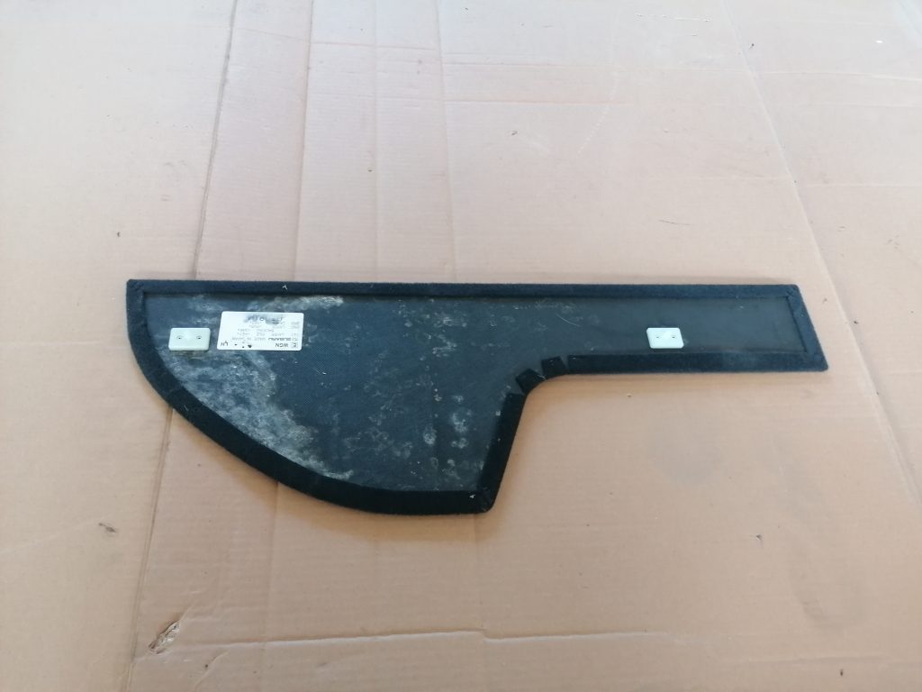 Bagāžnieka grīdas daļa priekš SUBARU LEGACY 2009 2 Bagāžnieka grīdas daļa priekš SUBARU LEGACY 2009
