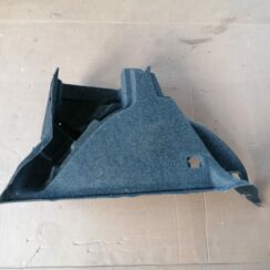 Bagāžnieka nodalījuma sānu apdare priekš VW GOLF IV 1999