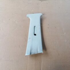 Vidējas salona statnes apdare priekš VW GOLF IV 1999