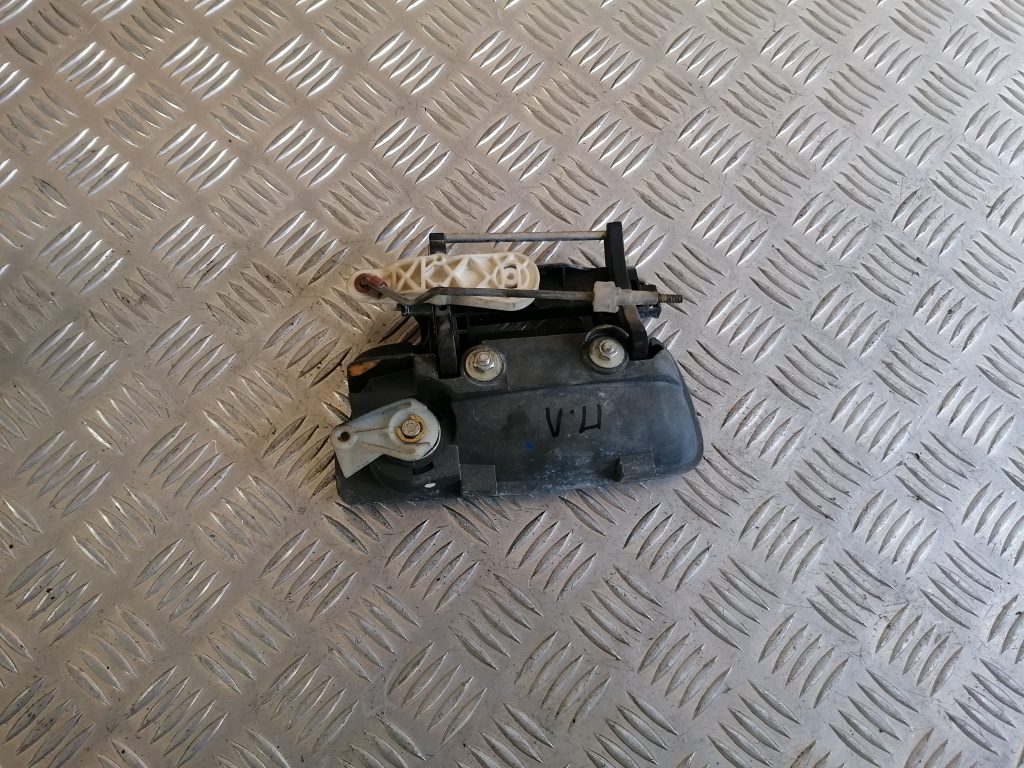 Priekšējāis kreisais durvju rokturis priekš OPEL ASTRA 2002 2 Priekšējāis kreisais durvju rokturis priekš OPEL ASTRA 2002